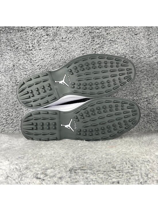 Athletic_Shoes
